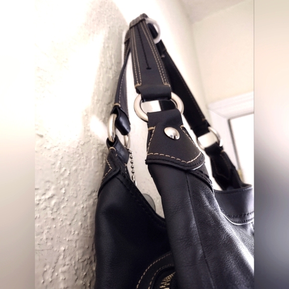 Coach Soho Black Leather Lynn Hobo Bag F15527 - Picture 10 of 13